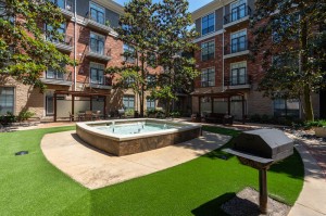 One Bedroom Apartments for Rent in Houston, TX - Outdoor Grill Area with Fountain View      